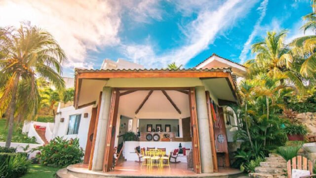 Exterior view of Villa Arcadia's infinity pool overlooking San Juan del Sur Bay, Nicaragua