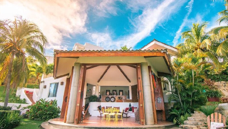 Exterior view of Villa Arcadia's infinity pool overlooking San Juan del Sur Bay, Nicaragua