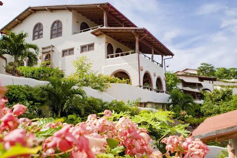 Pelican Eyes Piedras y Olas Resort – Luxury Hilltop Villas with Ocean Views in San Juan del Sur