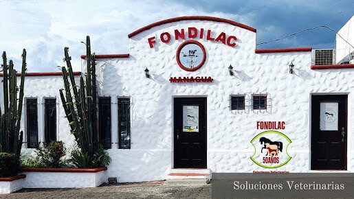Exterior view of Fondilac Nicaragua veterinary pharmacy in Managua