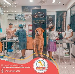 Exterior view of FarmaPet – Veterinaria y Farmacia in Managua, Nicaragua