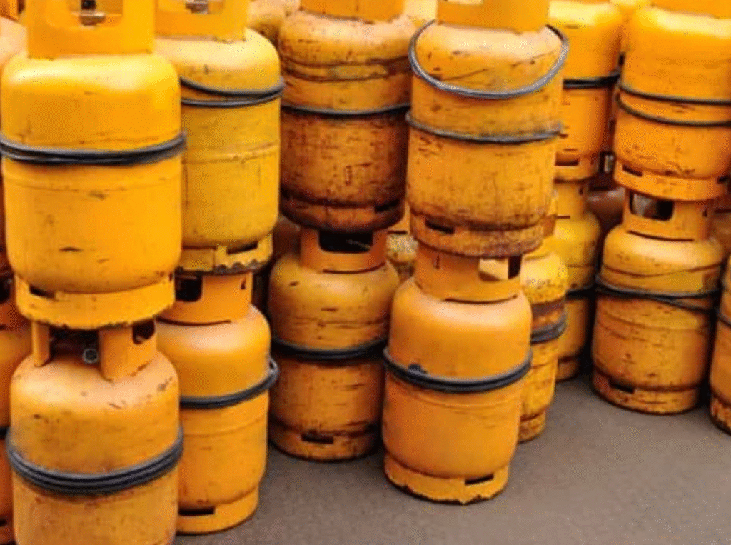 Propane gas store with rows of yellow gas tanks in Rivas, Nicaragua