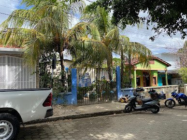 SOS Animales Nicaragua veterinary clinic exterior in San Juan del Sur