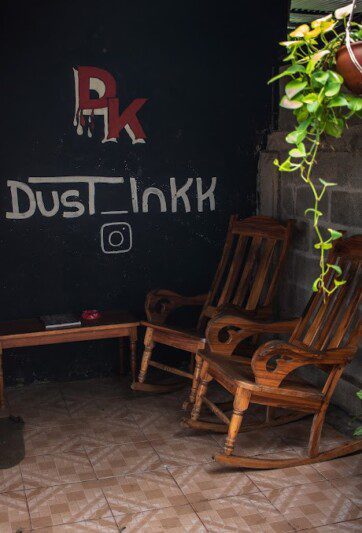 DUSTINKK Tattoo SJDS Tattoo artist creating fine‑line and dot‑work design in San Juan del Sur