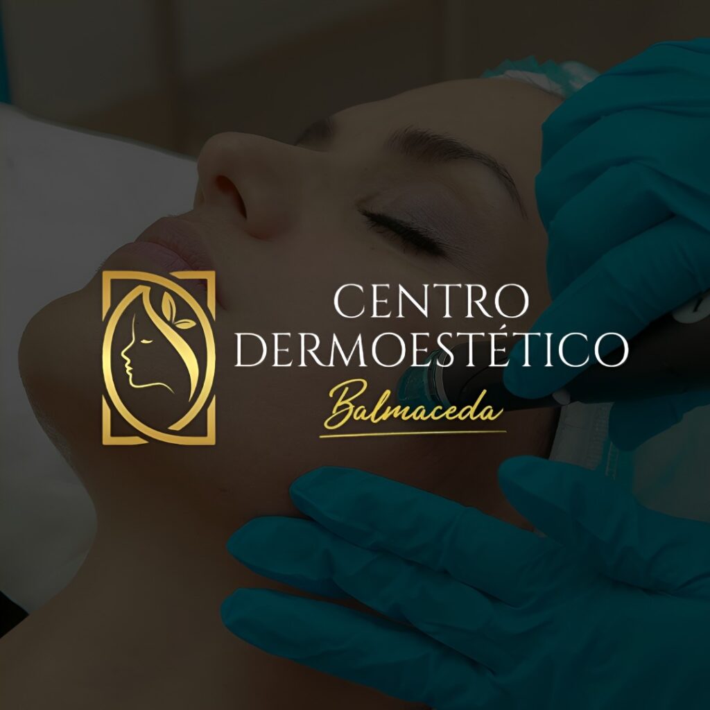 Dr. Edgard Ramón Sarmiento Fletes realizando consulta dermatológica en Managua