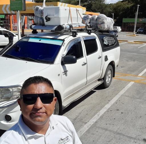 Paquetes de Cargotrans Courier listos para ser recogidos en el servicio de entrega de Francisco en Nicaragua