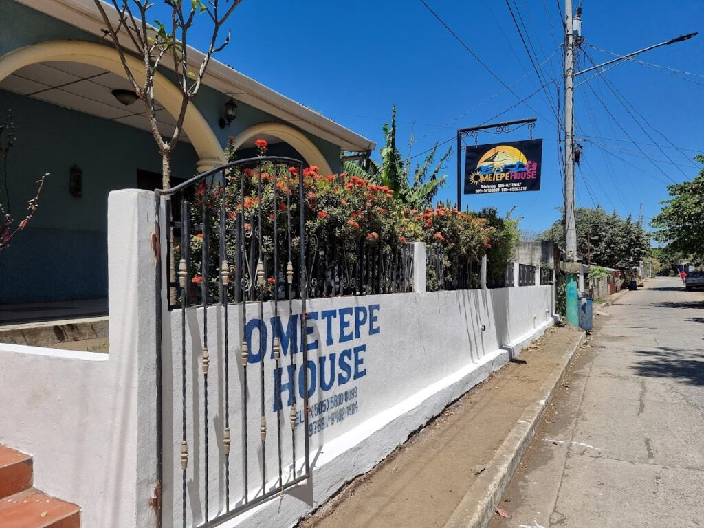Hostal Ometepe House