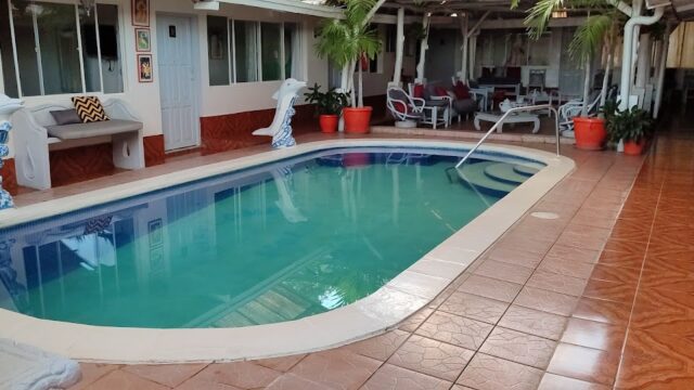 Hotel Ivania’s