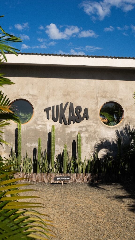 Tukasa – Surfhouse