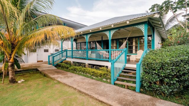 Arenas Beach Hotel