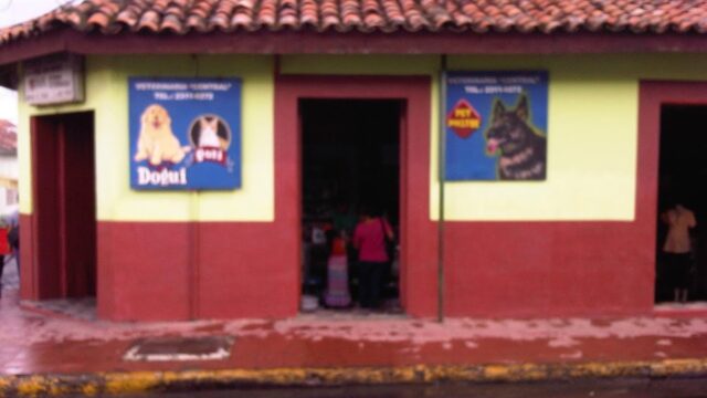 Clínica y Farmacia Veterinaria Central