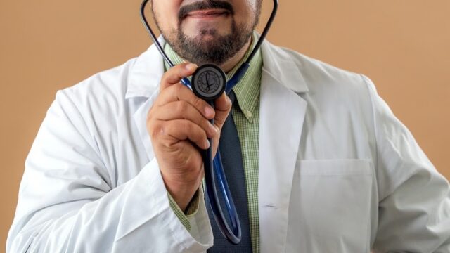 Dr Francisco Midence Arguello/ Especialista en Medicina Interna