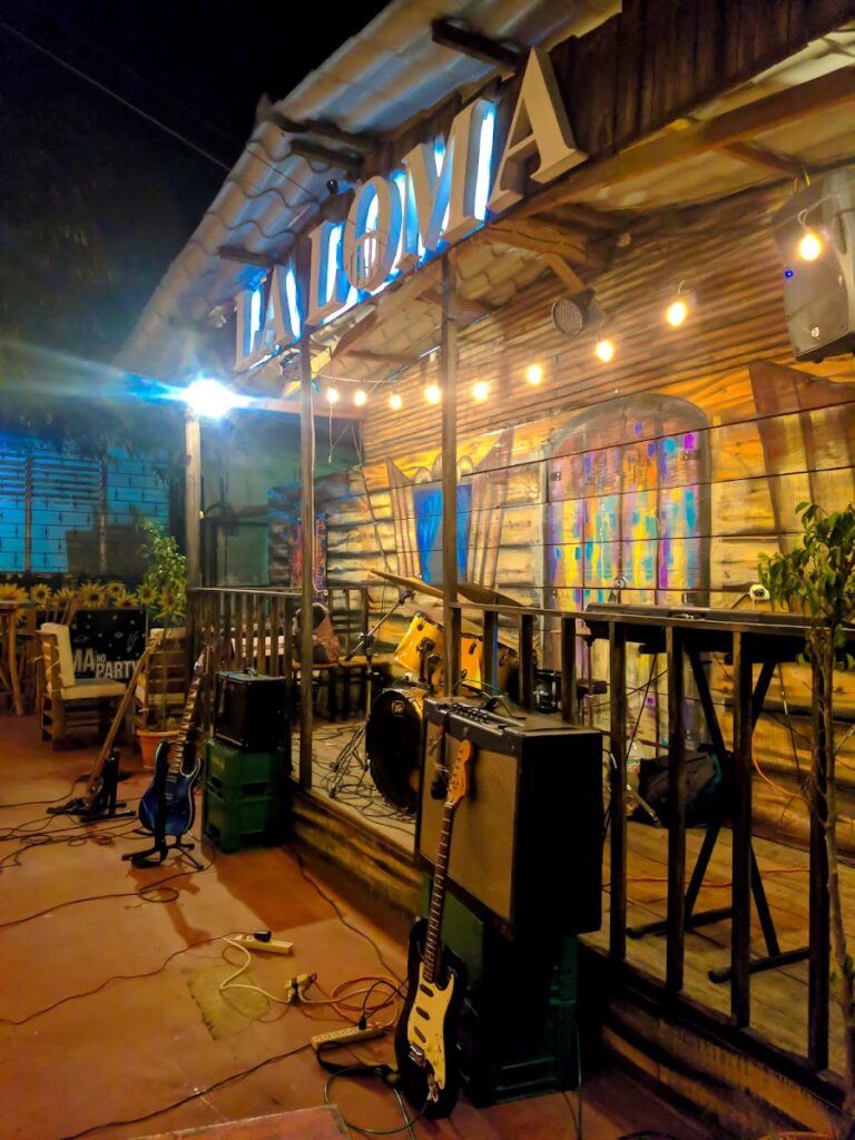 La Loma Lounge Club