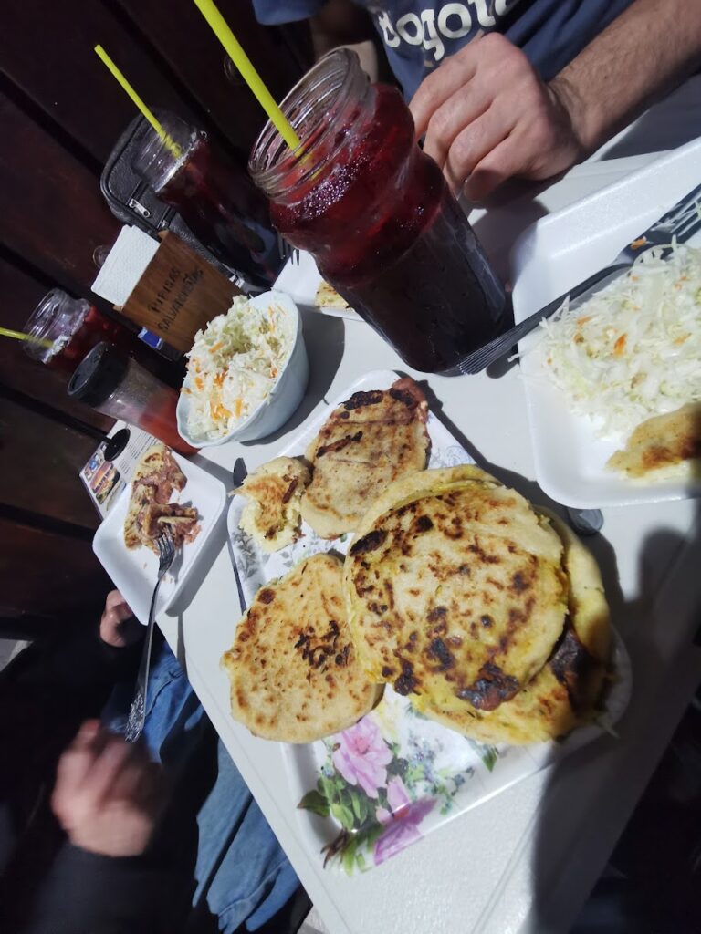 Pupusas Salvadoreñas Rivas