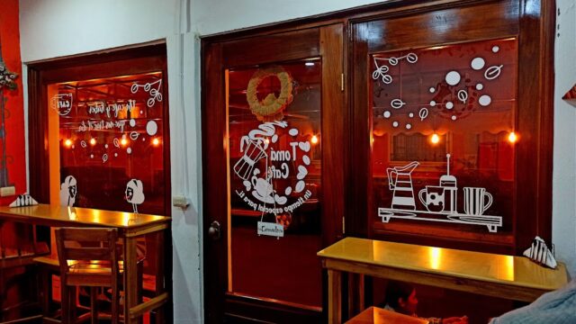 Tomá Café